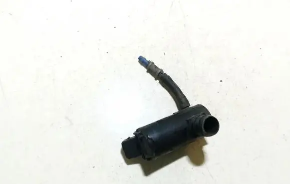 Volvo S80 Windscreen/windshield washer pump 9169611 060210-3950
