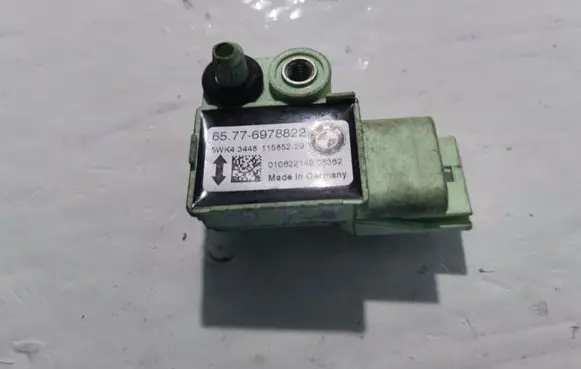 BMW 5 E60 E61 Airbag deployment crash/impact sensor 6978822