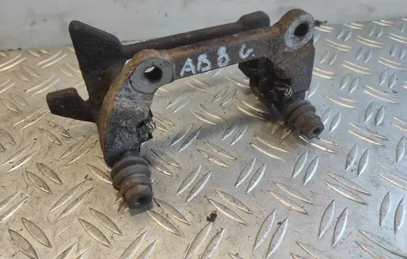 Audi A4 S4 B8 8K Rear brake pad spring 