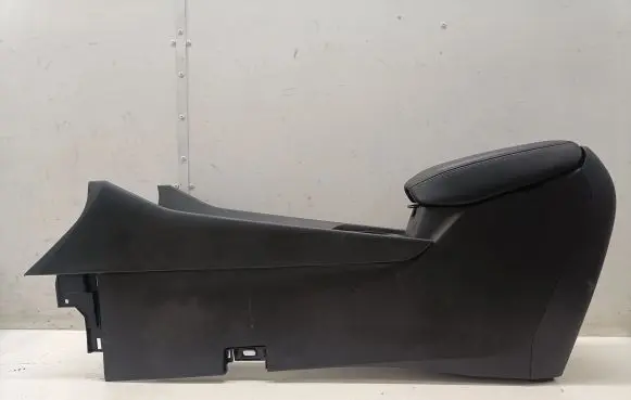 Nissan Qashqai J12 Armrest 969106UN0A