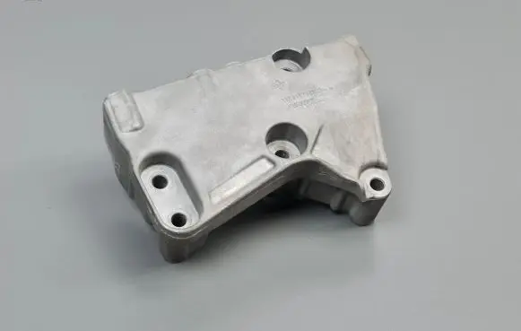 Dacia Sandero Engine mounting bracket 112317173R 112317173RA