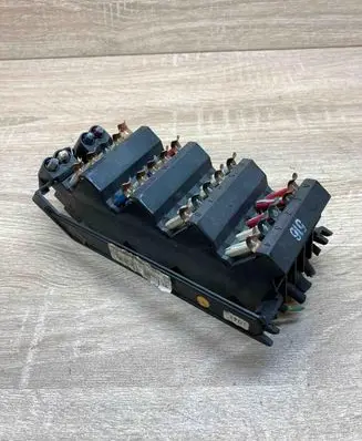 Mercedes-Benz E W124 Fuse module 1245407232 1245401250