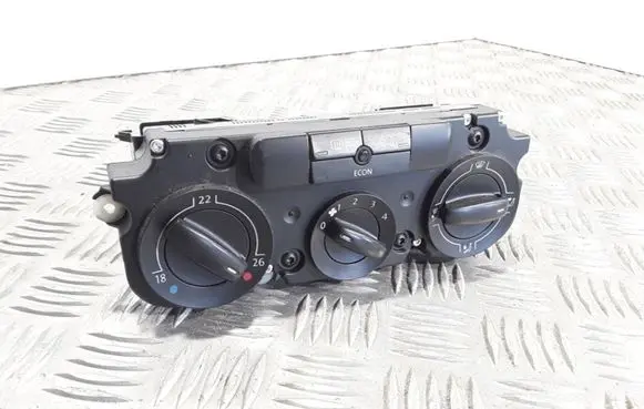 Volkswagen Golf V Climate control unit