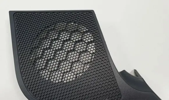 Jeep Grand Cherokee (WK) Front door speaker cover trim 