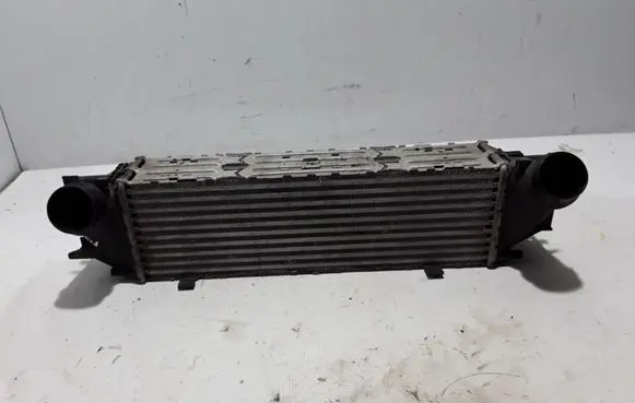 BMW 5 F10 F11 Intercooler radiator 7618768