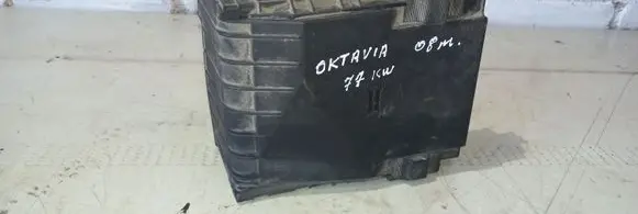 Skoda Octavia Mk2 (1Z) Fuse box cover 1K0937132F