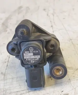 Mercedes-Benz C AMG W205 Air pressure sensor A0101537228 16T243 026123044