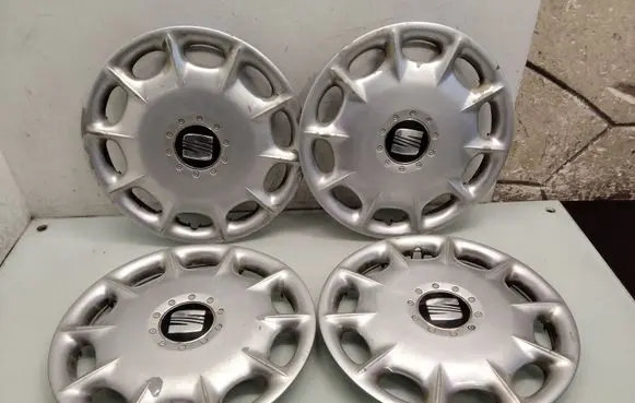 Seat Leon (1M) R15 wheel hub/cap/trim 