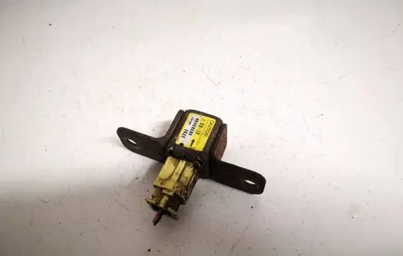 Mitsubishi Pajero Airbag deployment crash/impact sensor MR409363