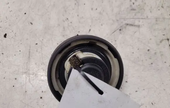 Mercedes-Benz E W212 Fuel tank filler cap A2214700905