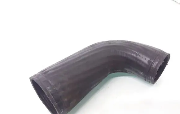 Volvo V70 Intercooler hose/pipe 08699419