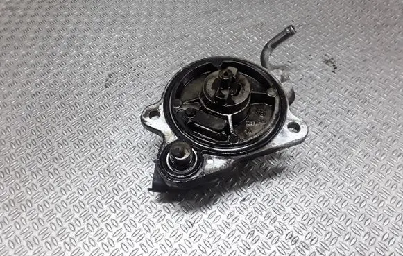 Toyota Yaris Vacuum pump ST553M1