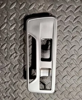 Maserati Ghibli Other center console (tunnel) element 670010725 670019929