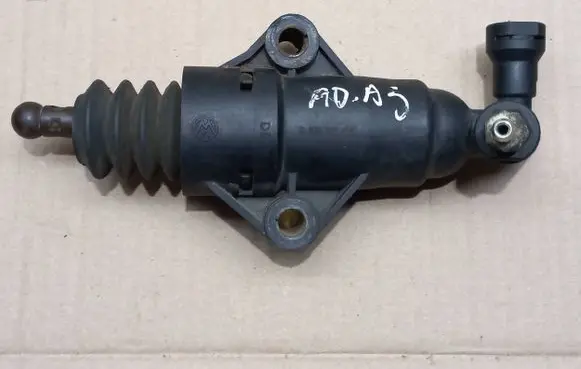 Audi A3 S3 8L Clutch slave cylinder 1J0721261E