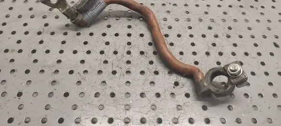 Positive cable (battery)
