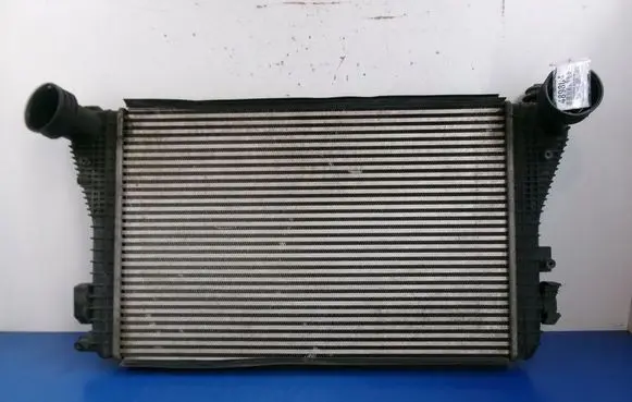 Skoda Octavia Mk2 (1Z) Intercooler radiator 1K0145803M