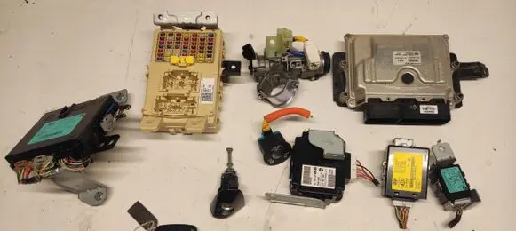 Engine ECU kit and lock set
