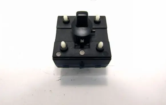 Wing mirror switch