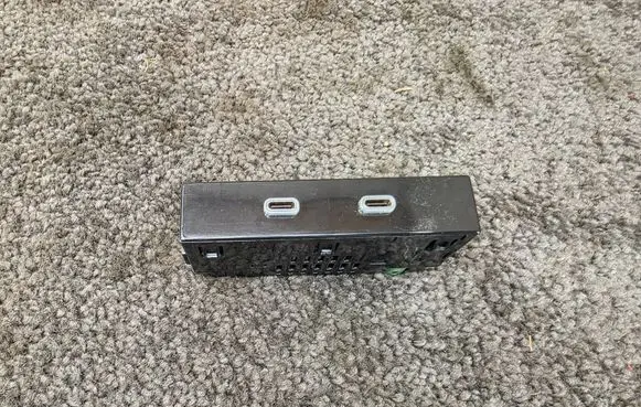 Skoda Kamiq USB socket connector 657035736