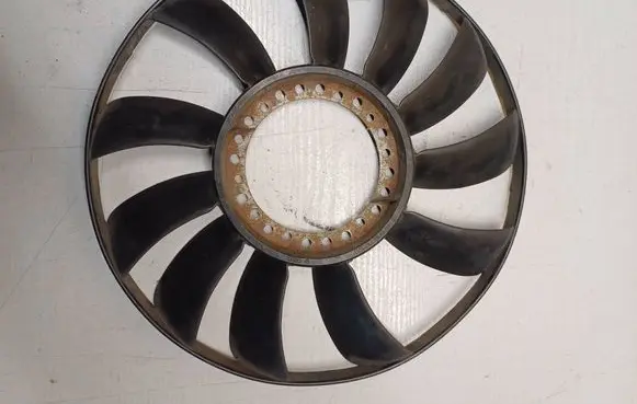 Audi A4 S4 B5 8D Fan impeller 058121301B