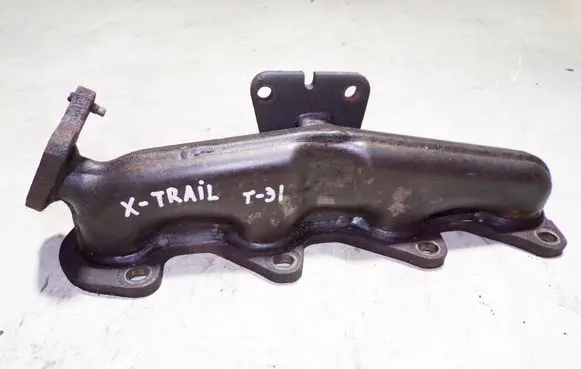 Nissan X-Trail T31 Exhaust manifold 619895B H82443150