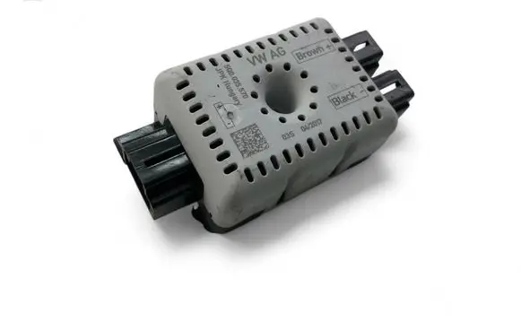 Volkswagen Golf VII Aerial antenna filter 5Q0035570
