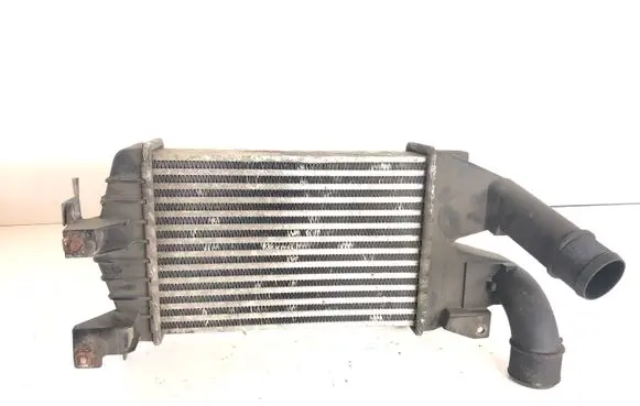 Opel Zafira B Intercooler radiator