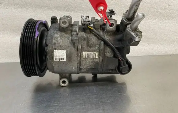 Renault Scenic III - Grand scenic III Air conditioning (A/C) compressor (pump) 8200939386 8200939386A