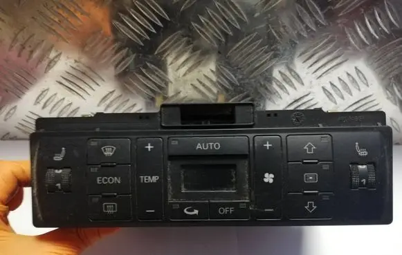 Audi A4 S4 B5 8D Climate control unit 8D0820043N 5HB00790804 H27D570002