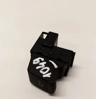 Volkswagen PASSAT B5.5 Tailgate opening switch 1J0959831A
