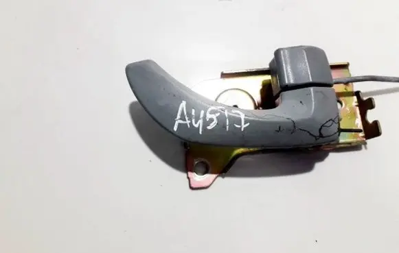 KIA Sorento Front door interior handle