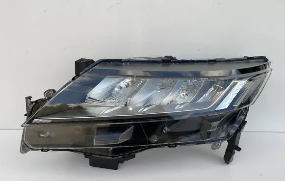 Mitsubishi ASX Headlight/headlamp 8301D481