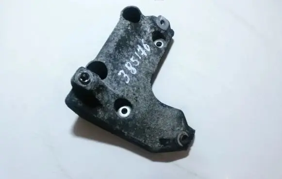 BMW 1 E81 E87 Engine mounting bracket 64557505980