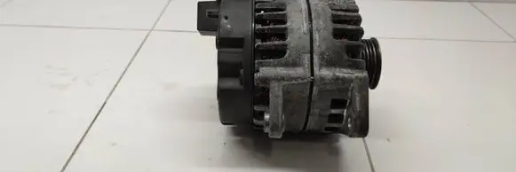 Mercedes-Benz C W205 Generator/alternator A0009063003