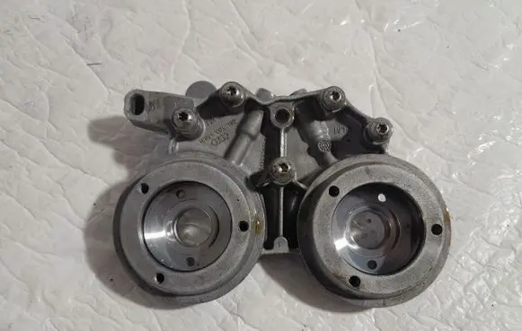 Volkswagen Tiguan Engine head 06L103166H