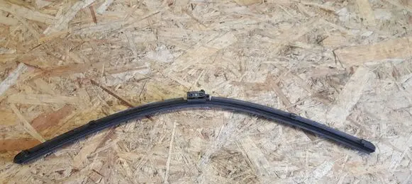 Mercedes-Benz C W205 Front wiper blade arm A205320420 205320420