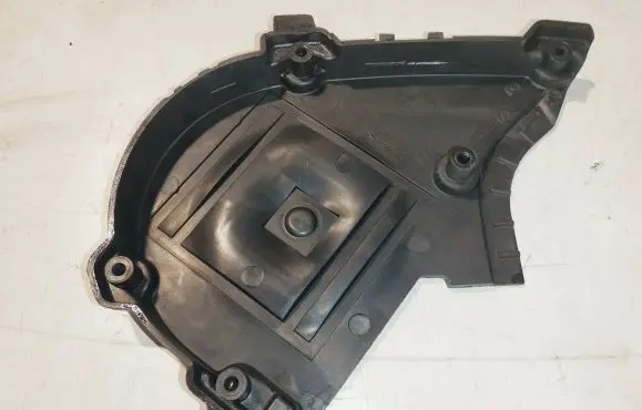 Ford Focus C-MAX Timing belt guard (cover) 9651560180