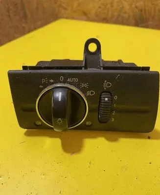Mercedes-Benz E W211 Light switch 2115450304 A2115450304