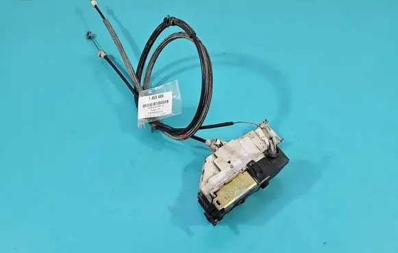 Peugeot 1007 Front door lock 9646010280D IMPRK1453499