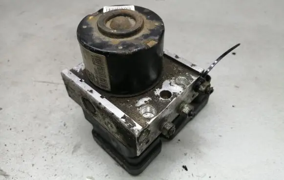 Opel Zafira B ABS Pump 13157576