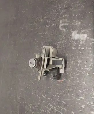 Audi A4 S4 B5 8D Loading door lock 8D5827573