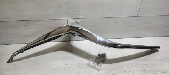 Mazda 2 Front bumper upper radiator grill DHM1