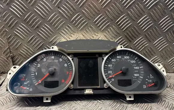 Audi A6 S6 C6 4F Speedometer (instrument cluster) 4F0920982S 4F0910930C TAB004869GJ