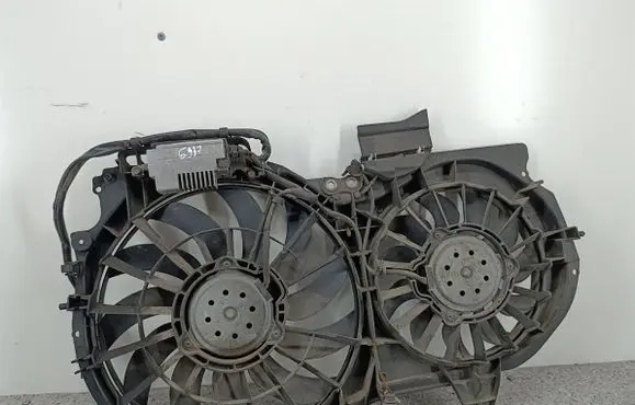 Audi A4 S4 B6 8E 8H Electric radiator cooling fan 870669Z870680J