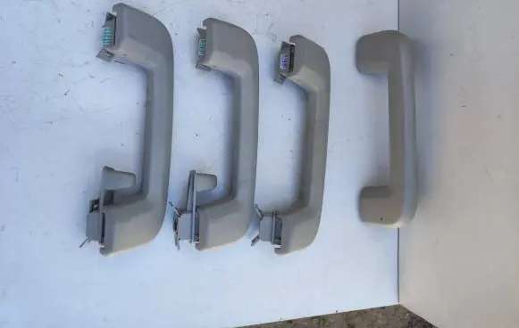Volvo XC90 A set of handles for the ceiling 31305679 6990618