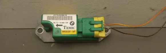 BMW 5 E39 Airbag deployment crash/impact sensor 65776900728 9866Z0 Z2T9J02B618
