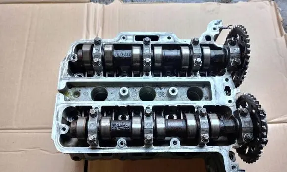 Opel Corsa C Engine head 55351330