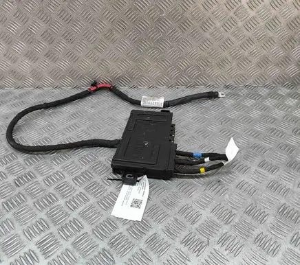 Land Rover Range Rover Sport L461 Fuse module M8E214A073PC