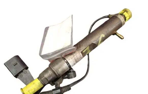 Seat Leon (1M) Fuel injector 
