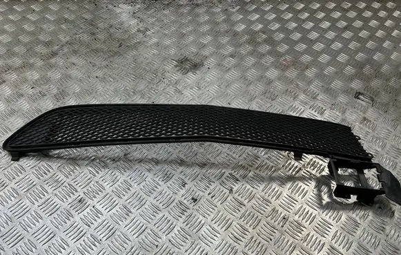 Mercedes-Benz B W246 W242 Front bumper lower grill A2468852222